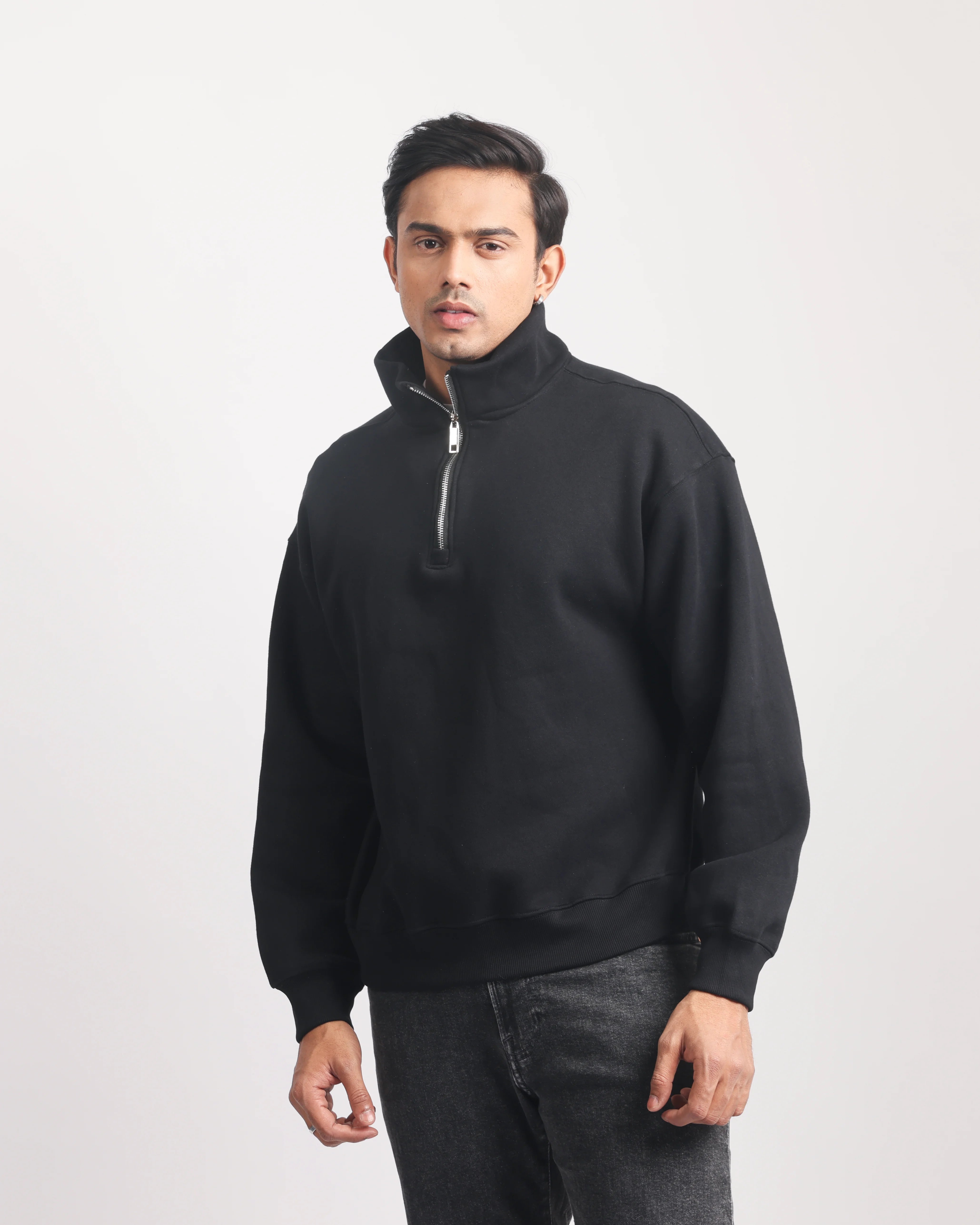 BLACK ZIP TOP SWEATSHIRT