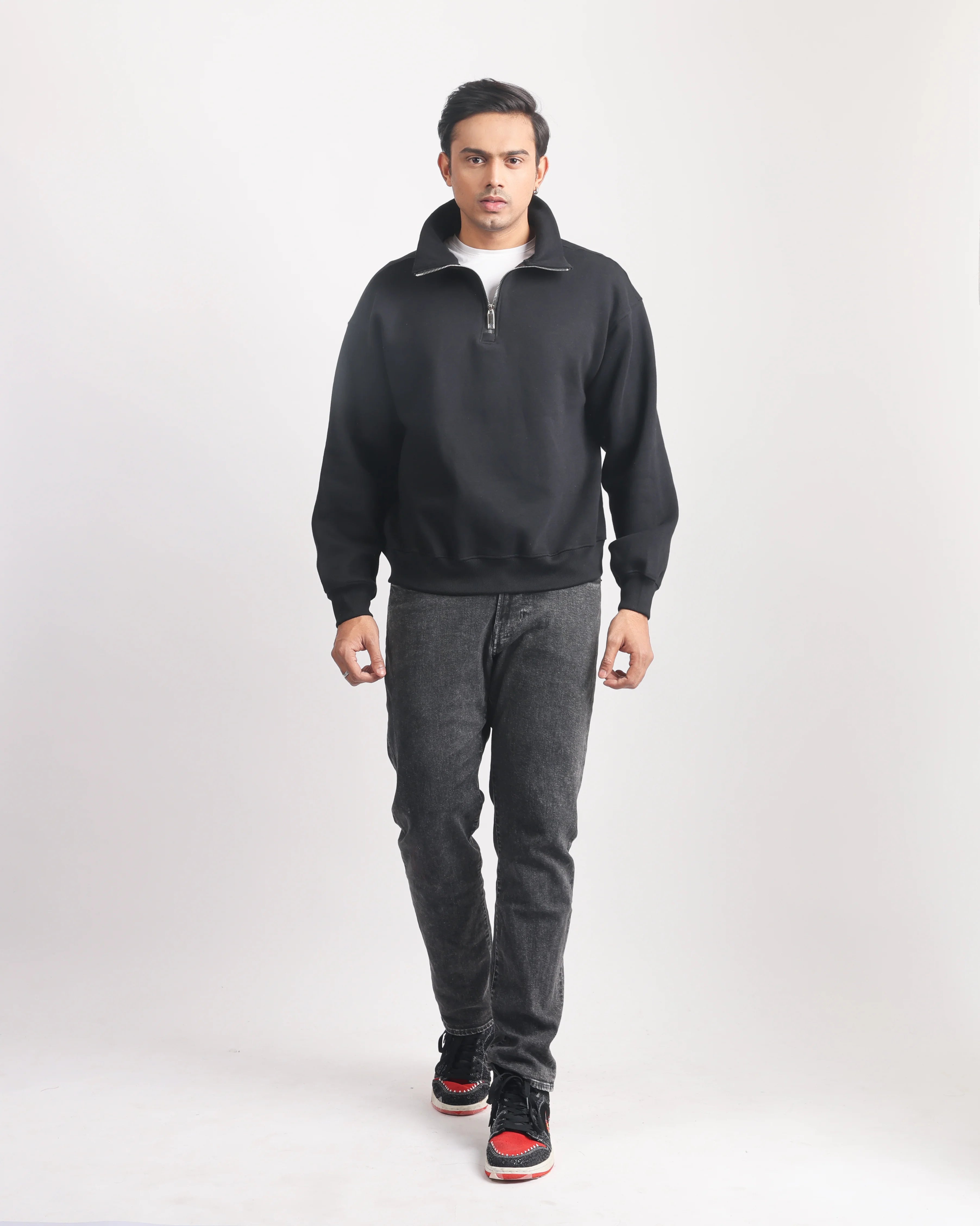 BLACK ZIP TOP SWEATSHIRT