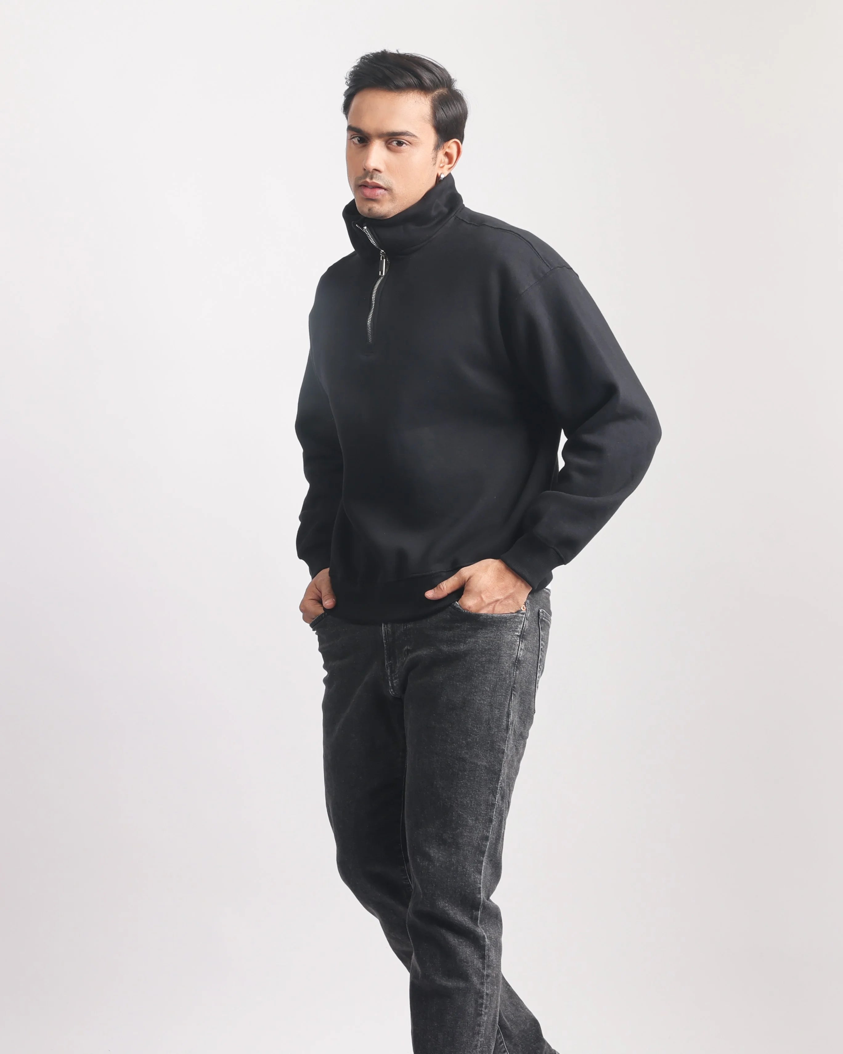 BLACK ZIP TOP SWEATSHIRT