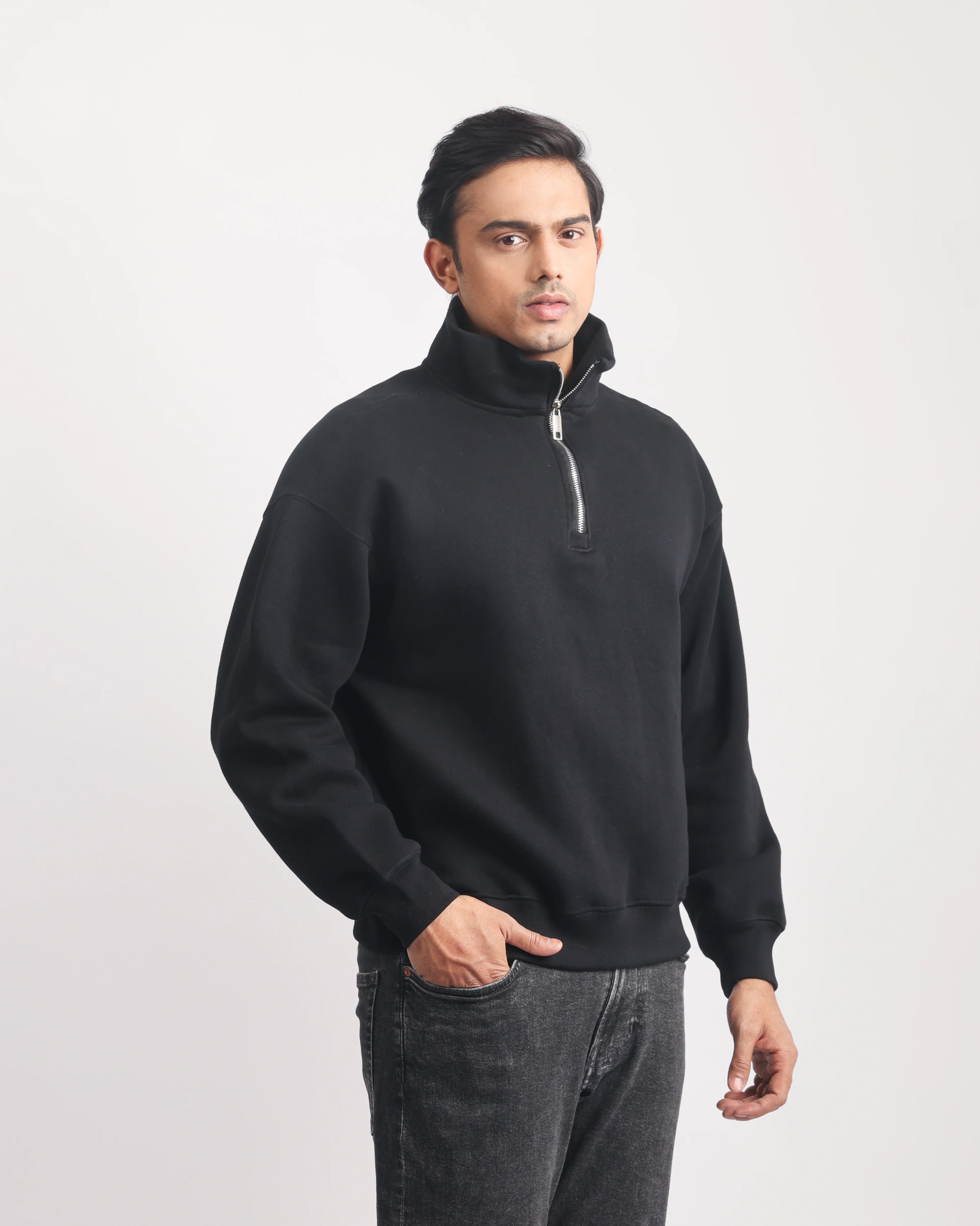 BLACK ZIP TOP SWEATSHIRT