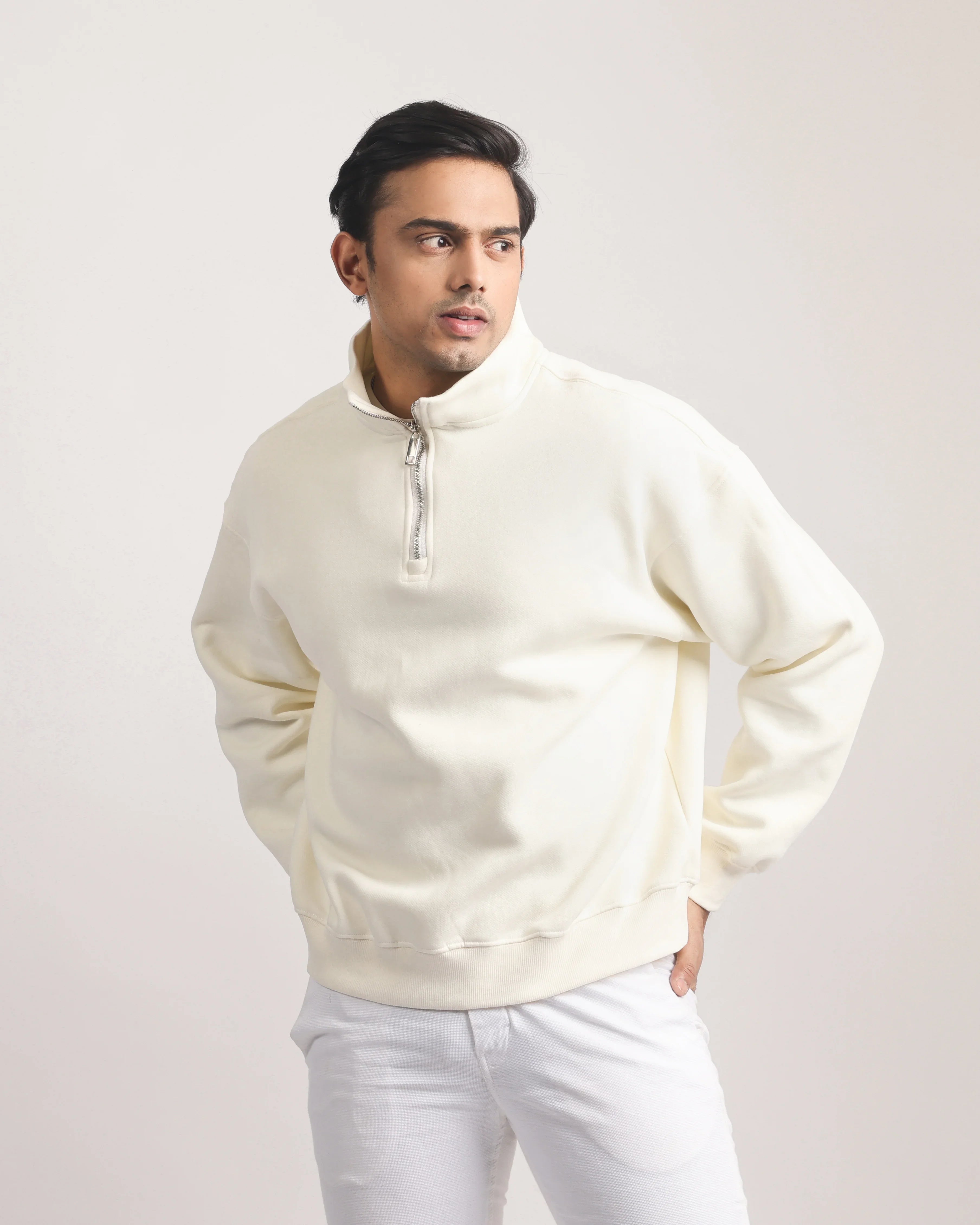 OFF WHITE ZIP TOP SWEATSHIRT