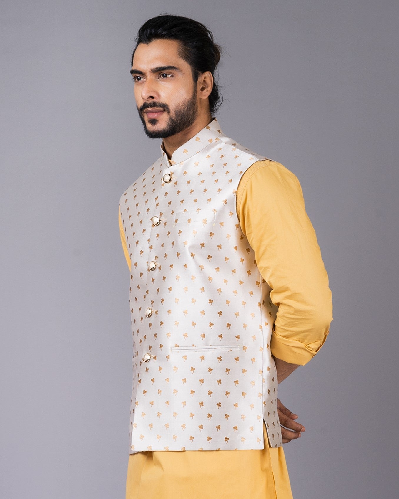 Buy BLACKSMITH Floral and Paisley Printed Nehru/Modi Jacket for Men -  Wedding Nehru Coat (WHITE BEIGE FLORAL,36) at Amazon.in